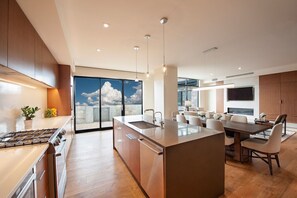 Prepare meals in the comfort of your very own fully-equipped kitchen. Please note photos are representative and actual unit may differ.