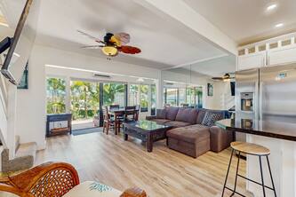 Beachside townhome with AC, 3 pools, & pickleball - walk to ocean & Front Street