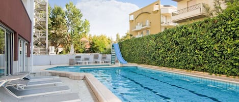 Holiday Home Swimming Pool