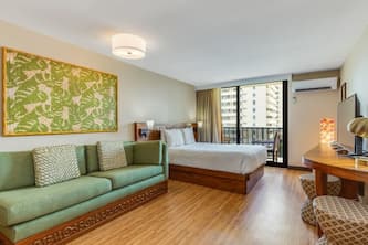 Remodeled Waikiki Studio w/ AC and free Wi-Fi - Bamboo Waikīkī Hotel #705