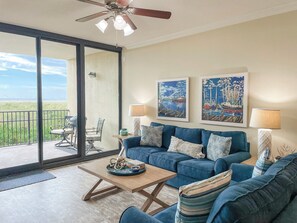 Living Room Gulf Side View 
