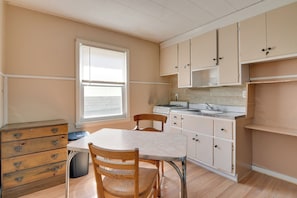 Dining Area | Free WiFi | Dishware/Flatware Provided