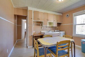 Dining Area | Dishware/Flatware | Trash Bags/Paper Towels