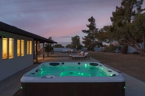 Hot Tub Under the Stars