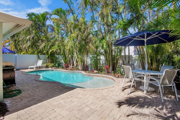 Private Pool, Outdoor Dining