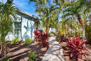 Sun Daze by Anna Maria Island Accommodations