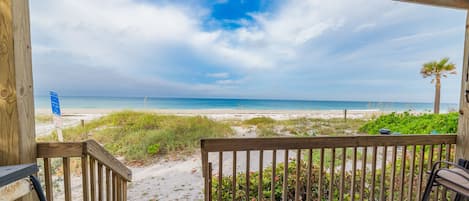 Captain Ron's Beach Pad-by Anna Maria Island Accommodations