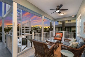 Balcony, Lounge Area