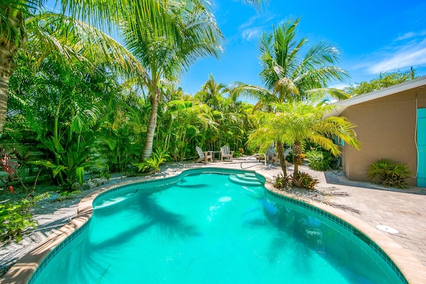 Coconut Lagoon - Anna Maria Island Accommodations
