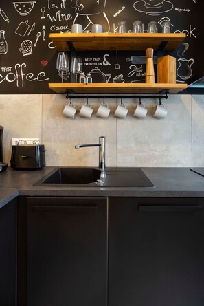 Fully equipped kitchen