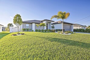 Home Exterior | 1,900 Sq Ft