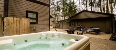 Outdoor Hot Tub Open Year Round!