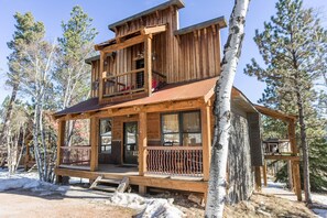 Saloon Cabin on Gilded Mountain