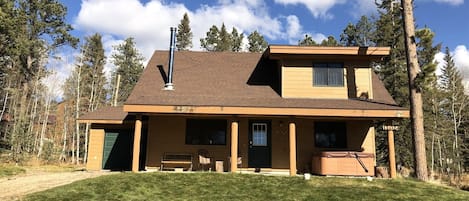Welcome to Four Seasons Retreat managed by Deadwood Connections