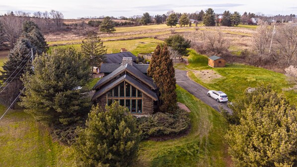 Unique Rustic Log Home - the Unforgettable Experience on 2 Acres Year Round