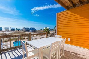 Private main floor balcony. 