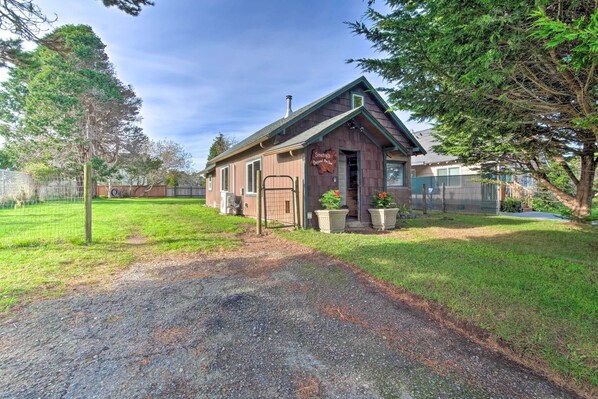 Crescent City Vacation Rental | 1BR | 1BA | Single Story | 1 Step to Access