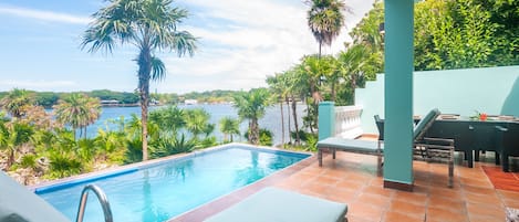 Private Pool with a view of Half Moon Bay