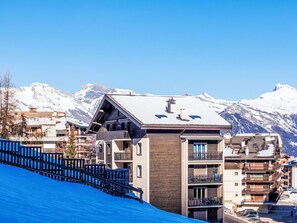 Building, Architecture, Residential Area, Snow, Home, Apartment, Winter, Mountain Range, Urban Design, Hill Station