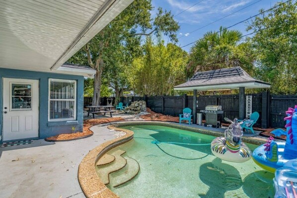Pool