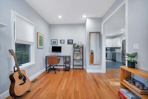 Dedicated work space and monitor setup for guest use