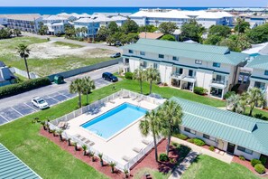 Community pool 