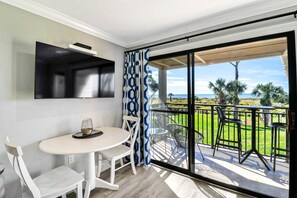 Seaside Villa 121 - Dining Area