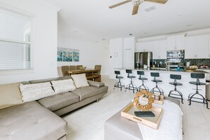Beautiful and comfortable Living Room.