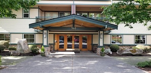 Front view of the building. Entrance accessible 24/7. 