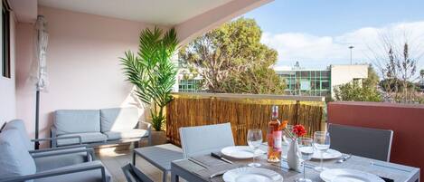 Table, Furniture, Property, Tableware, Chair, Plant, Sky, Architecture, Houseplant, Building