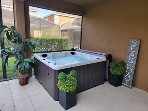 Private hot tub