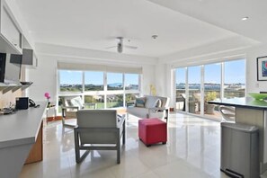 Spacious living room with great views over the island