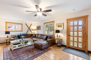 Cozy Space perfect for relaxing after your day on the river