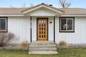Quaint front entrance