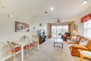 Living Area | Free WiFi | Central A/C & Heating