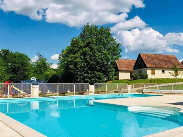 Holiday Home Swimming Pool