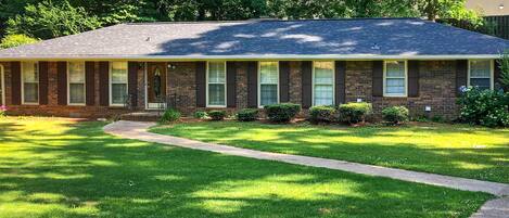 Douglasville Vacation Rental | 2BR | 2BA | 1,300 Sq Ft | 2-Step Entry