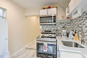 Kitchen | Refrigerator | Stainless Steel Appliances | Garbage Disposal