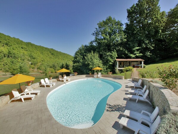 Schwimmbad des Ferienhauses