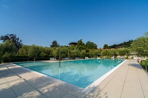 Holiday Home Swimming Pool