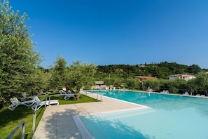 Holiday Home Swimming Pool