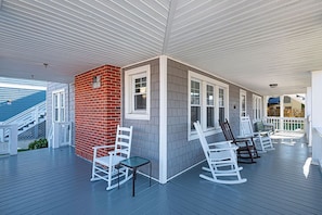 Front-Porch-1108-Baltimore-Avenue