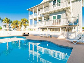 Private Pool and Sundeck