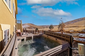 hot tub on lower deck