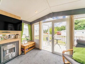 Living area | Apple Tree Lodge, Felton
