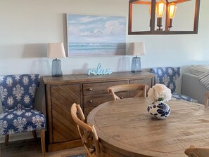 Soothing dining area with seating for 4-6.