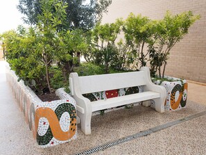 Outdoor Bench, Plant, Leaf, Outdoor Furniture, Couch, Tree, Rectangle, Bench, Armrest