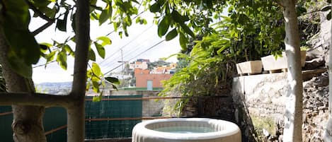 Bain à remous extérieur