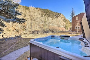 Private Hot Tub | Creekside Views