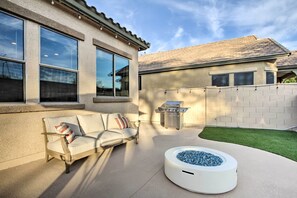 Backyard | Gas Fire Pit | Gas Grill